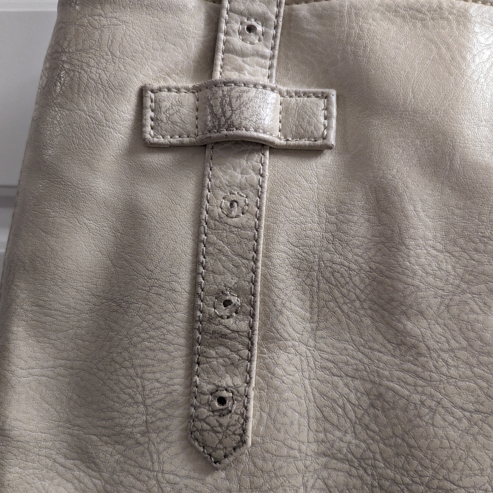 Matt & Nat Expandable Cream Tote Satchel - Picture 8 of 10